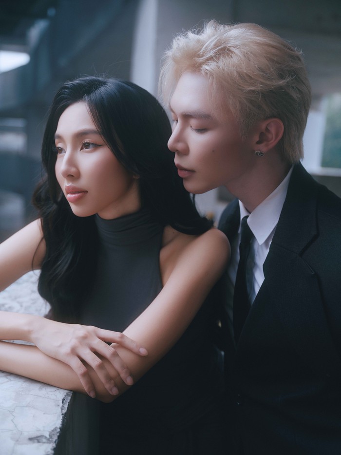 Erik và Hoa hậu Thùy Tiên Erik và Hoa hậu Thùy Tiên