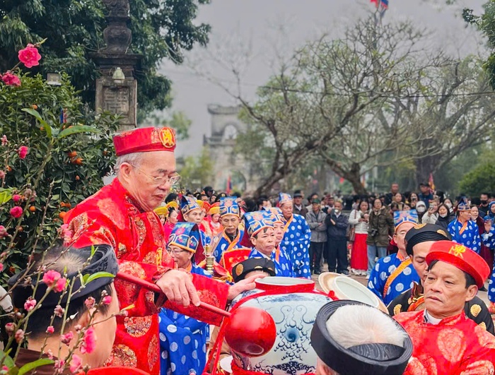 Lễ rước nước, tế cá Đền Trần Nam Định: Truyền thống linh thiêng và khởi nguồn phúc lộc- Ảnh 9.