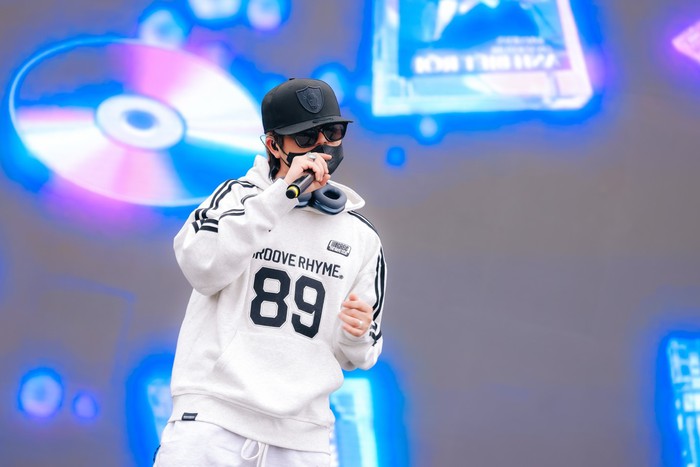 Trước giờ G Road to 8Wonder: Fan đổ về Hải Phòng; Quang Hùng MasterD, Rhyder khoe visual “sắc lẹm” trên sân khấu tổng duyệt- Ảnh 7. Trước giờ G Road to 8Wonder: Fan đổ về Hải Phòng; Quang Hùng MasterD, Rhyder khoe visual “sắc lẹm” trên sân khấu tổng duyệt- Ảnh 7.
