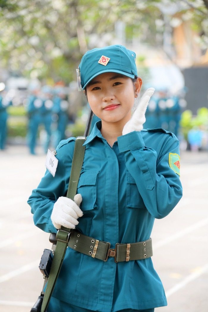 Những bóng hồng "vượt nắng thắng mưa", chuẩn bị cho ngày lễ lớn của đất nước- Ảnh 4.