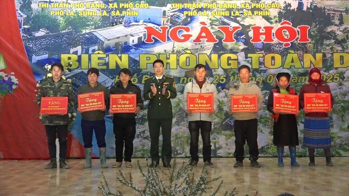 Hà Giang: Niềm hạnh phúc của người dân biên giới khi được xoá nhà tạm, nhà dột nát - Ảnh 5.