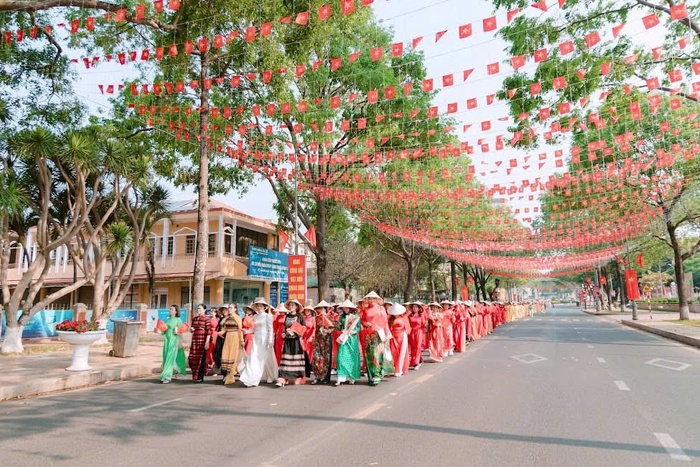 Đắk Lắk: 800 hội viên phụ nữ tham gia đồng diễn áo dài- Ảnh 9.