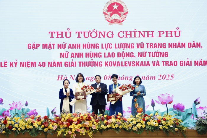 Những hình ảnh đẹp tại cuộc Gặp mặt của Thủ tướng Ngày 8/3- Ảnh 3. Những hình ảnh đẹp tại cuộc Gặp mặt của Thủ tướng Ngày 8/3- Ảnh 3.