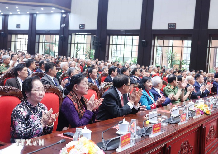 Phát triển kinh tế, nâng cao chất lượng cuộc sống nhân dân là nhiệm vụ hàng đầu- Ảnh 5.