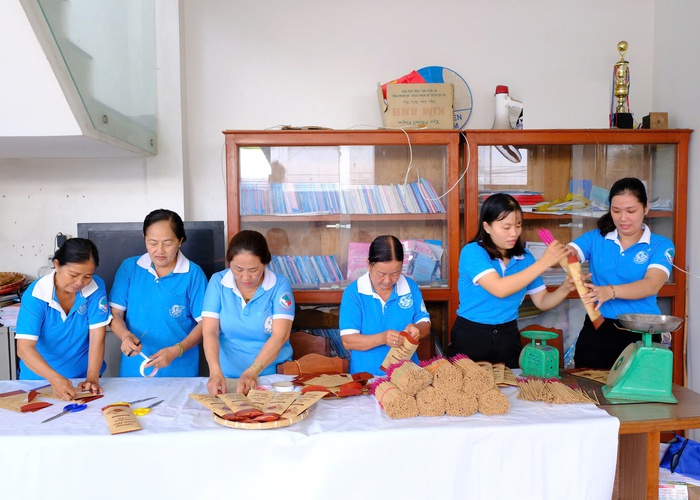 Bà giáo về hưu và hành trình khởi nghiệp- Ảnh 2. Bà giáo về hưu và hành trình khởi nghiệp- Ảnh 2.