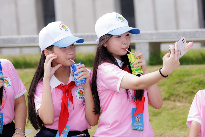 Hành trình truyền lửa đáng nhớ của 500 thiếu nhi cháu ngoan Bác Hồ- Ảnh 8. Hành trình truyền lửa đáng nhớ của 500 thiếu nhi cháu ngoan Bác Hồ- Ảnh 8.