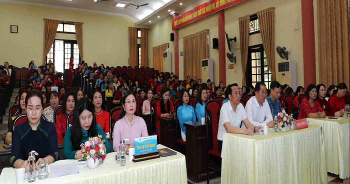 Hội LHPN Hưng Yên biểu dương 95 điển hình tiên tiến giai đoạn 2020-2025- Ảnh 1. Hội LHPN Hưng Yên biểu dương 95 điển hình tiên tiến giai đoạn 2020-2025- Ảnh 1.