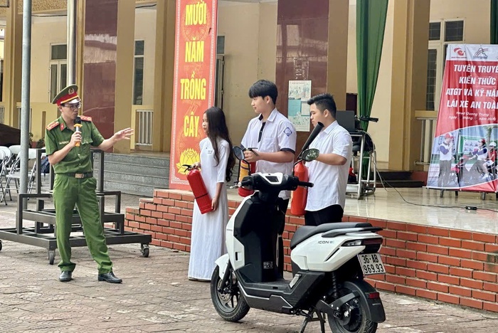 Trang bị kiến thức pháp luật và kỹ năng sống cho học sinh ở Thanh Hóa- Ảnh 3. Trang bị kiến thức pháp luật và kỹ năng sống cho học sinh ở Thanh Hóa- Ảnh 3.