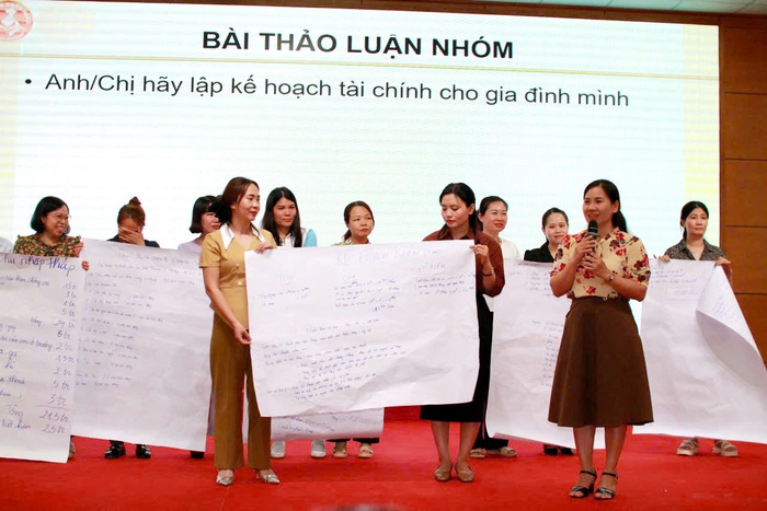 Hà Nội: Tư vấn quản lý tài chính gia đình cho hội viên phụ nữ- Ảnh 2. Hà Nội: Tư vấn quản lý tài chính gia đình cho hội viên phụ nữ- Ảnh 2.