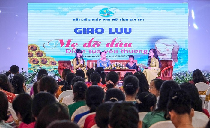 Hội LHPN Gia Lai: Chương trình "Mẹ đỡ đầu" huy động gần 10 tỷ đồng chăm sóc trẻ em mồ côi- Ảnh 1. Hội LHPN Gia Lai: Chương trình "Mẹ đỡ đầu" huy động gần 10 tỷ đồng chăm sóc trẻ em mồ côi- Ảnh 1.