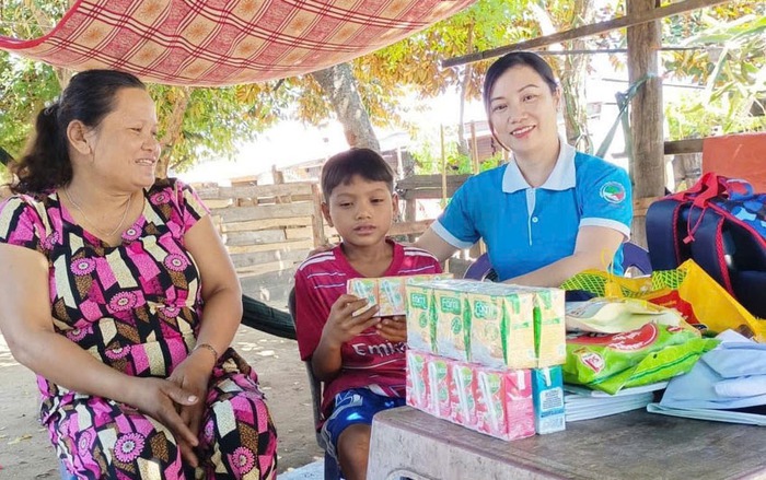 Hội LHPN Gia Lai: Chương trình "Mẹ đỡ đầu" huy động gần 10 tỷ đồng chăm sóc trẻ em mồ côi- Ảnh 2. Hội LHPN Gia Lai: Chương trình "Mẹ đỡ đầu" huy động gần 10 tỷ đồng chăm sóc trẻ em mồ côi- Ảnh 2.