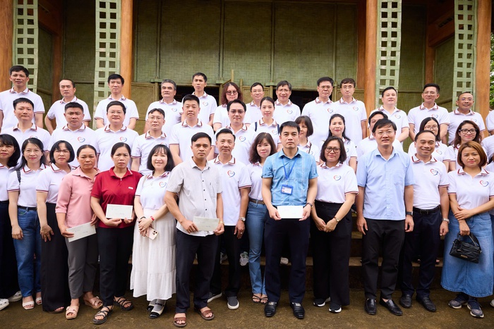 Học viên của Học viện Chính trị Quốc gia Hồ Chí Minh về nguồn, làm công tác xã hội tại ATK Định Hóa- Ảnh 2. Học viên của Học viện Chính trị Quốc gia Hồ Chí Minh về nguồn, làm công tác xã hội tại ATK Định Hóa- Ảnh 2.