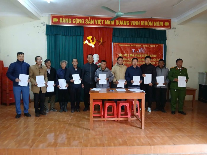 Tín hiệu tích cực từ "cuộc chiến" chống tảo hôn ở Kỳ Sơn- Ảnh 4. Tín hiệu tích cực từ "cuộc chiến" chống tảo hôn ở Kỳ Sơn- Ảnh 4.