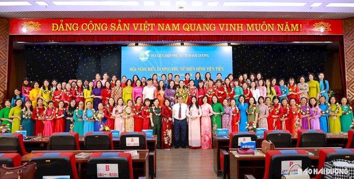 Hải Dương biểu dương 95 tập thể, cá nhân phụ nữ điển hình tiên tiến- Ảnh 5. Hải Dương biểu dương 95 tập thể, cá nhân phụ nữ điển hình tiên tiến- Ảnh 5.