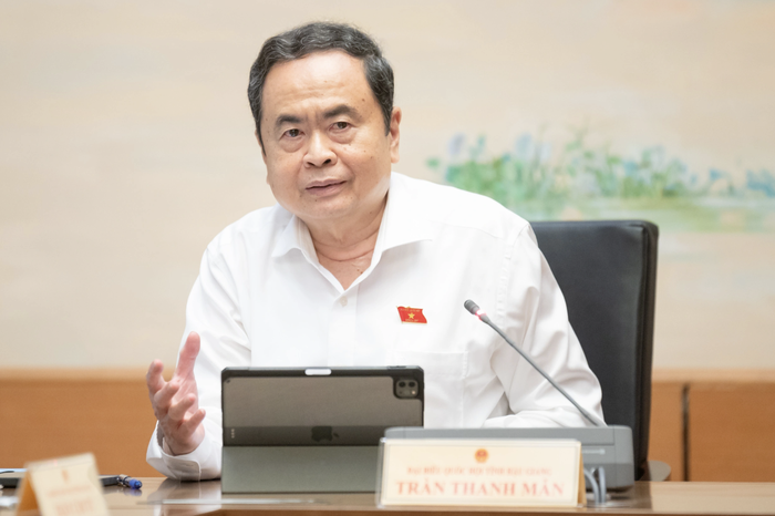 "Cả chợ bán hàng nhái, vai trò quản lý thị trường thế nào?"- Ảnh 1. "Cả chợ bán hàng nhái, vai trò quản lý thị trường thế nào?"- Ảnh 1.