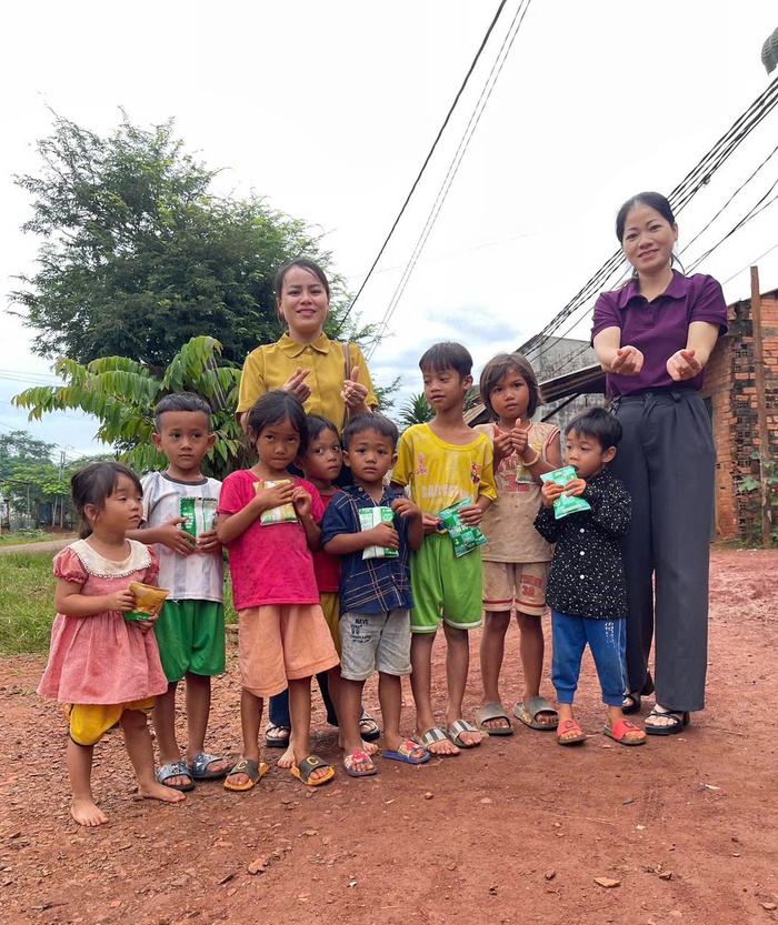 Tổ truyền thông cộng đồng xã Đắk Ơ giúp bà con đồng bào sống văn minh, xóa bỏ hủ tục- Ảnh 2. Tổ truyền thông cộng đồng xã Đắk Ơ giúp bà con đồng bào sống văn minh, xóa bỏ hủ tục- Ảnh 2.
