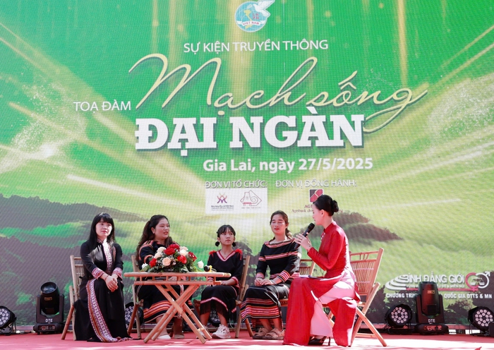 "Sức sống đại ngàn" lan tỏa nghị lực vươn lên của phụ nữ và trẻ em Tây Nguyên - Ảnh 2. "Sức sống đại ngàn" lan tỏa nghị lực vươn lên của phụ nữ và trẻ em Tây Nguyên - Ảnh 2.