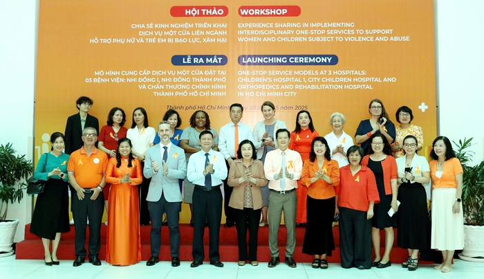 Khai trương mô hình một cửa hỗ trợ người bị bạo lực tại 3 bệnh viện ở TPHCM - Ảnh 2. Khai trương mô hình một cửa hỗ trợ người bị bạo lực tại 3 bệnh viện ở TPHCM - Ảnh 2.