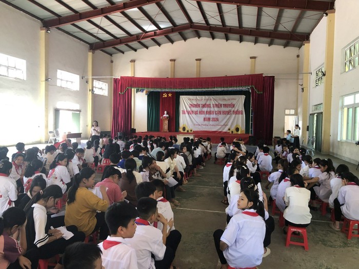 Chấm dứt tình trạng hôn nhân cận huyết ở huyện vùng cao Tương Dương- Ảnh 1. Chấm dứt tình trạng hôn nhân cận huyết ở huyện vùng cao Tương Dương- Ảnh 1.