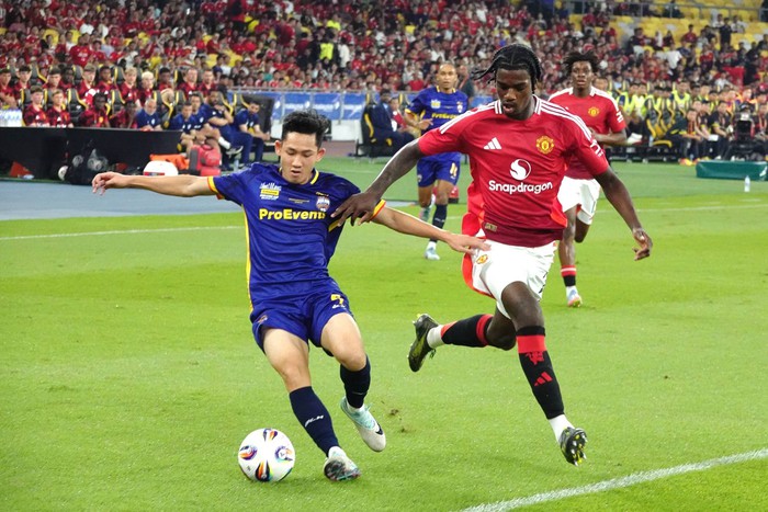 Manchester United thất bại trước đội bóng Các ngôi sao Đông Nam Á- Ảnh 4. Manchester United thất bại trước đội bóng Các ngôi sao Đông Nam Á- Ảnh 4.