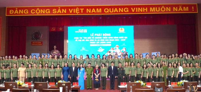 Thi "Tìm hiểu về Chương trình hành động quốc gia về Phụ nữ, Hòa bình và An ninh" trong Công an nhân dân- Ảnh 2. Thi "Tìm hiểu về Chương trình hành động quốc gia về Phụ nữ, Hòa bình và An ninh" trong Công an nhân dân- Ảnh 2.