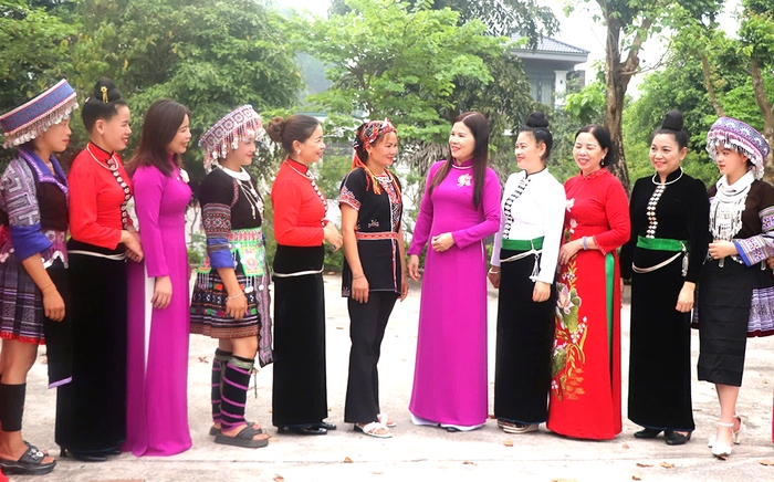 Gieo cái đẹp, giữ niềm tin cho hội viên phụ nữ trên mặt trận tư tưởng số- Ảnh 2. Gieo cái đẹp, giữ niềm tin cho hội viên phụ nữ trên mặt trận tư tưởng số- Ảnh 2.