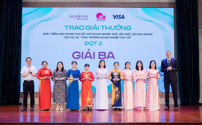 Cô gái Mường đưa bánh gai thành thứ quà hút khách tại Suối Cá Thần- Ảnh 4. Cô gái Mường đưa bánh gai thành thứ quà hút khách tại Suối Cá Thần- Ảnh 4.