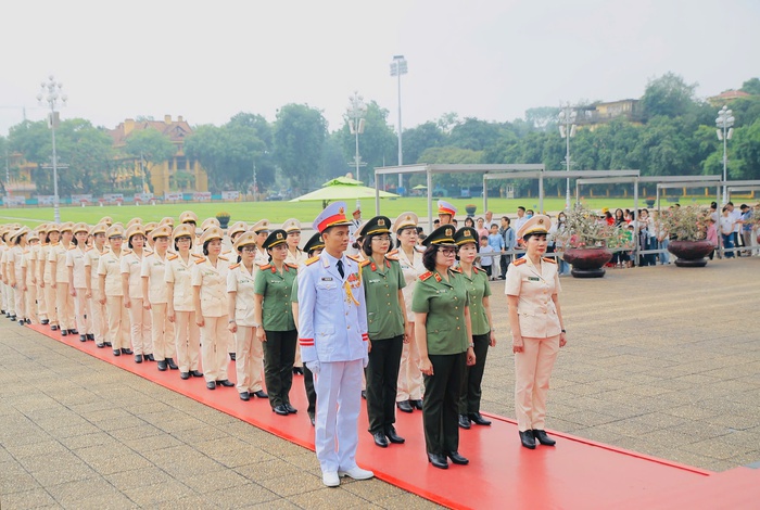 Biểu dương 20 tập thể, 80 cá nhân xuất sắc trong Phong trào thi đua của Phụ nữ Công an nhân dân- Ảnh 6. Biểu dương 20 tập thể, 80 cá nhân xuất sắc trong Phong trào thi đua của Phụ nữ Công an nhân dân- Ảnh 6.