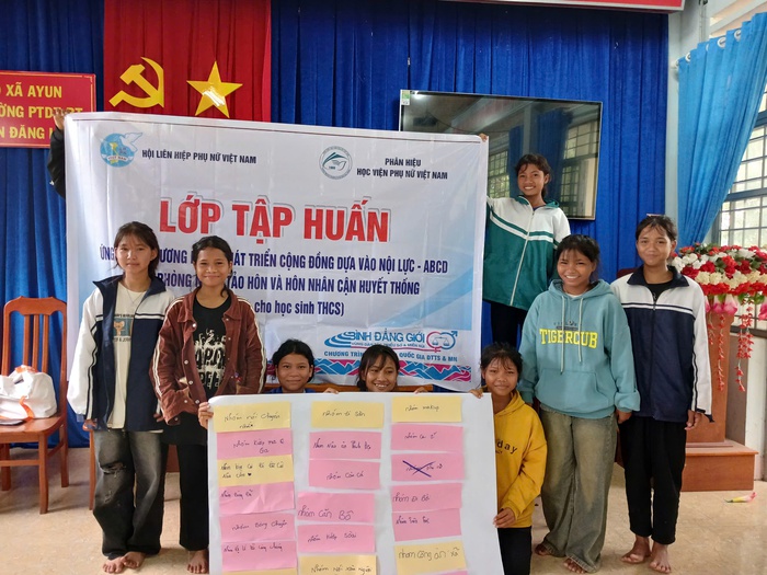 Đưa kiến thức phòng chống tảo hôn và hôn nhân cận huyết thống về vùng đồng bào DTTS ở Gia Lai- Ảnh 2. Đưa kiến thức phòng chống tảo hôn và hôn nhân cận huyết thống về vùng đồng bào DTTS ở Gia Lai- Ảnh 2.