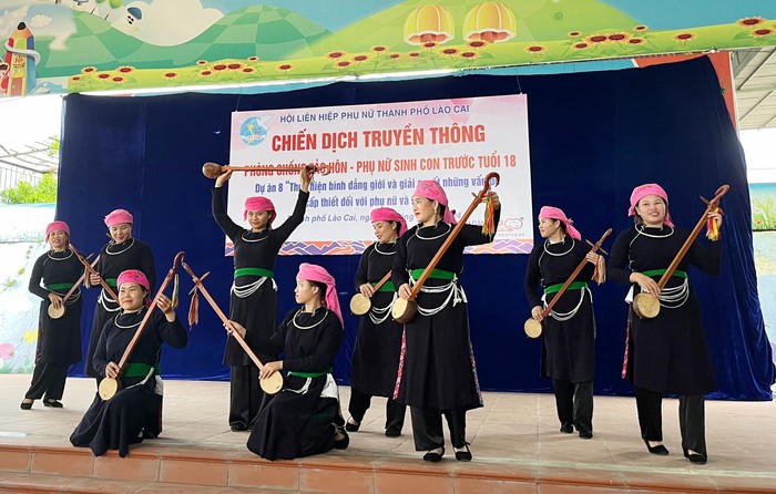 Lào Cai: Phát huy hiệu quả hoạt động của mô hình Tổ truyền thông cộng đồng- Ảnh 2. Lào Cai: Phát huy hiệu quả hoạt động của mô hình Tổ truyền thông cộng đồng- Ảnh 2.