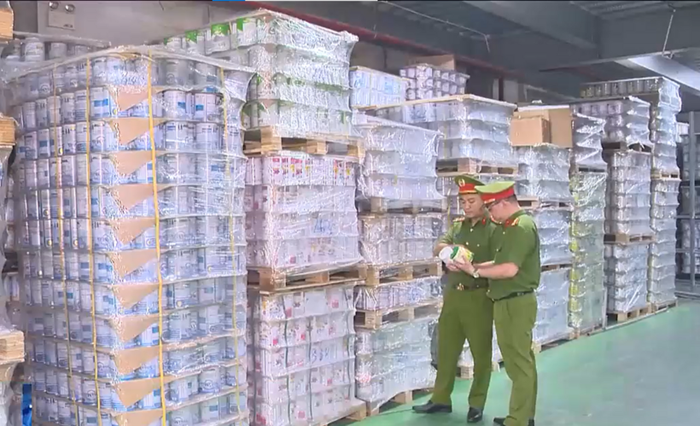 Tăng cường xử lý nghiêm vi phạm quảng cáo thực phẩm, thực phẩm chức năng trên toàn quốc- Ảnh 1. Tăng cường xử lý nghiêm vi phạm quảng cáo thực phẩm, thực phẩm chức năng trên toàn quốc- Ảnh 1.