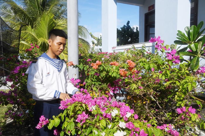 Viết tiếp truyền thống trên hòn đảo mang tên người anh hùng- Ảnh 3. Viết tiếp truyền thống trên hòn đảo mang tên người anh hùng- Ảnh 3.