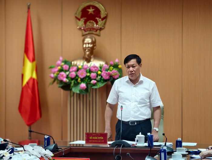 Triển khai đợt cao điểm phòng chống thuốc giả, thực phẩm chức năng giả- Ảnh 2. Triển khai đợt cao điểm phòng chống thuốc giả, thực phẩm chức năng giả- Ảnh 2.