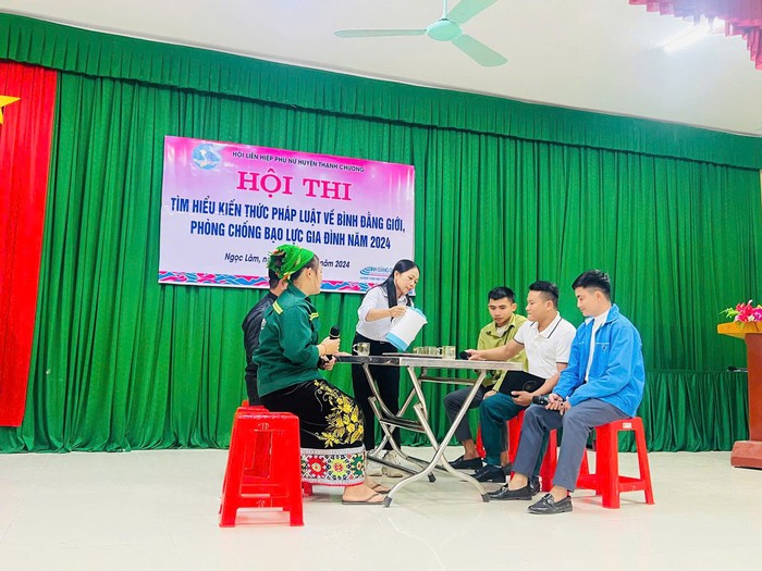 Tạo "lá chắn" bảo vệ phụ nữ trên không gian mạng- Ảnh 2. Tạo "lá chắn" bảo vệ phụ nữ trên không gian mạng- Ảnh 2.
