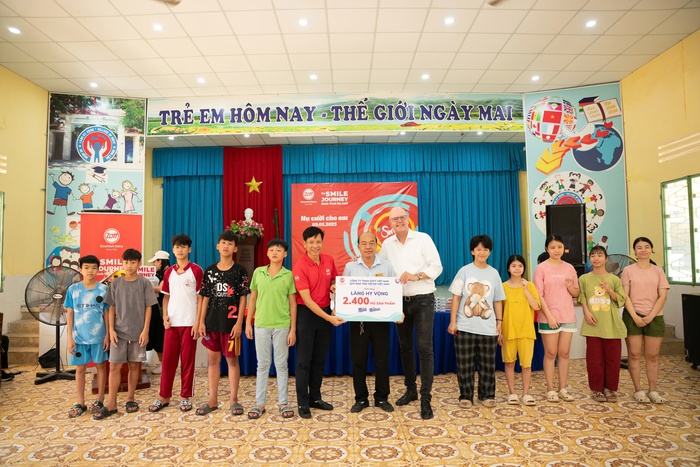 Thăm hỏi, tặng quà động viên trẻ mồ côi, trẻ khuyết tật Đà Nẵng- Ảnh 1. Thăm hỏi, tặng quà động viên trẻ mồ côi, trẻ khuyết tật Đà Nẵng- Ảnh 1.
