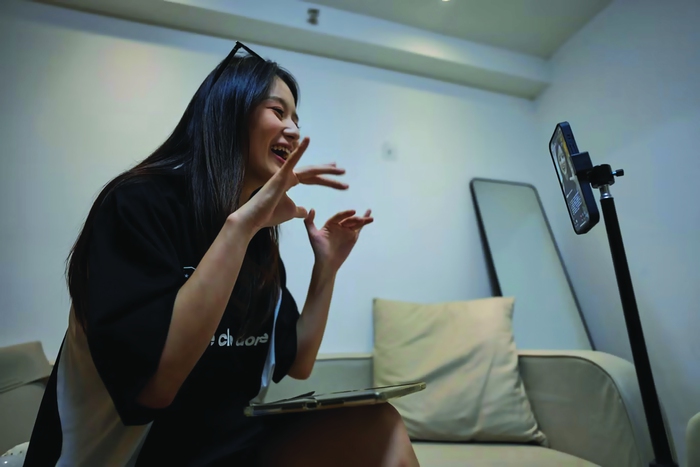 Người trẻ Trung Quốc tìm tình yêu qua livestream- Ảnh 1. Người trẻ Trung Quốc tìm tình yêu qua livestream- Ảnh 1.
