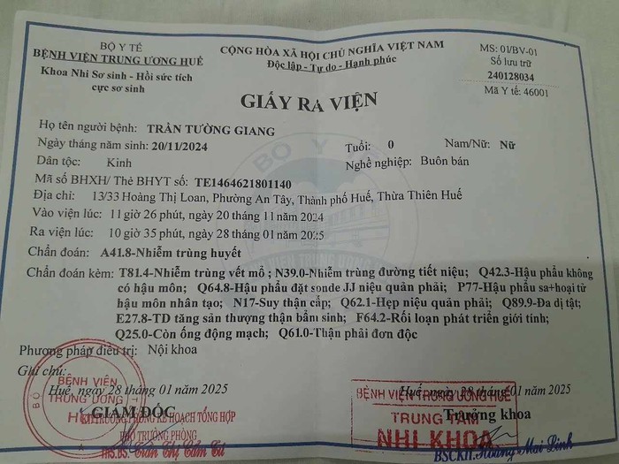 Ánh mắt cầu cứu của bé gái 6 tháng tuổi bị dị tật bẩm sinh, không tiền cứu chữa- Ảnh 3. Ánh mắt cầu cứu của bé gái 6 tháng tuổi bị dị tật bẩm sinh, không tiền cứu chữa- Ảnh 3.