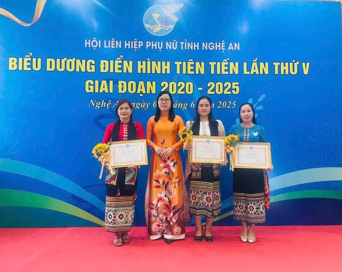 Xóa đói, giảm nghèo cho phụ nữ vùng cao bằng hành động thiết thực- Ảnh 2. Xóa đói, giảm nghèo cho phụ nữ vùng cao bằng hành động thiết thực- Ảnh 2.