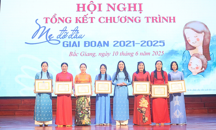 Bắc Giang: Rộn ràng Ngày hội Gia đình hạnh phúc năm 2025- Ảnh 2. Bắc Giang: Rộn ràng Ngày hội Gia đình hạnh phúc năm 2025- Ảnh 2.