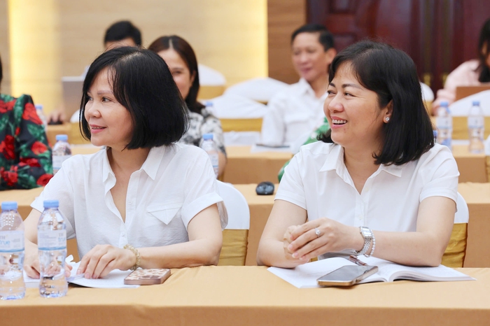 Gia tăng sự hiện diện của phụ nữ trong khoa học công nghệ thông qua báo chí, truyền thông- Ảnh 2. Gia tăng sự hiện diện của phụ nữ trong khoa học công nghệ thông qua báo chí, truyền thông- Ảnh 2.