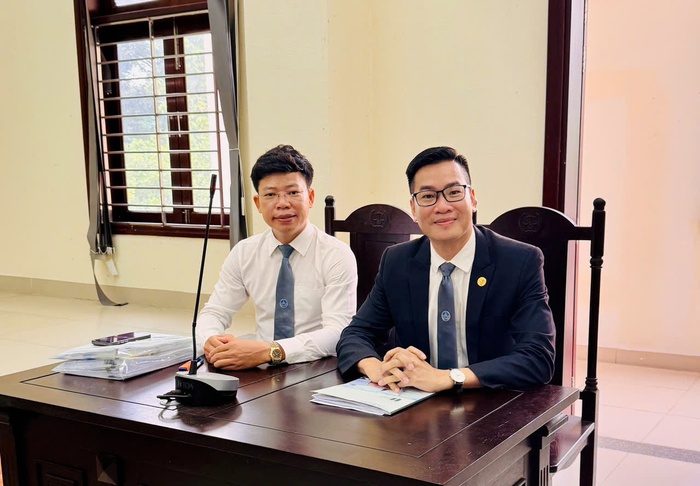 Tòa tạm ngừng xét xử, củng cố chứng cứ vụ "bênh mẹ mà phạm tội"- Ảnh 2. Tòa tạm ngừng xét xử, củng cố chứng cứ vụ "bênh mẹ mà phạm tội"- Ảnh 2.