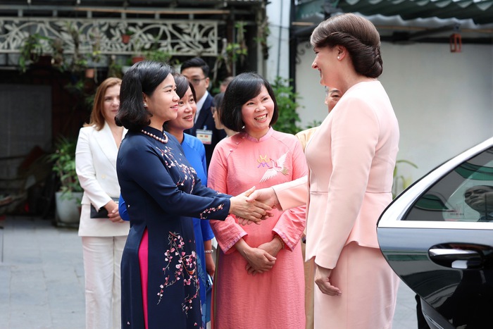Chủ tịch Hội LHPN Việt Nam Nguyễn Thị Tuyến tiếp Phu nhân Tổng thống Litva thăm Bảo tàng Phụ nữ Việt Nam- Ảnh 4. Chủ tịch Hội LHPN Việt Nam Nguyễn Thị Tuyến tiếp Phu nhân Tổng thống Litva thăm Bảo tàng Phụ nữ Việt Nam- Ảnh 4.