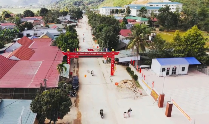 Từ những mái nhà tranh nghèo đến ngôi làng kiểu mẫu- Ảnh 1. Từ những mái nhà tranh nghèo đến ngôi làng kiểu mẫu- Ảnh 1.