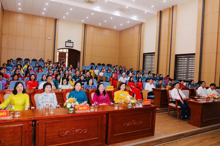 Ninh Bình: Biểu dương 95 điển hình phụ nữ tiên tiến giai đoạn 2020-2025- Ảnh 2. Ninh Bình: Biểu dương 95 điển hình phụ nữ tiên tiến giai đoạn 2020-2025- Ảnh 2.