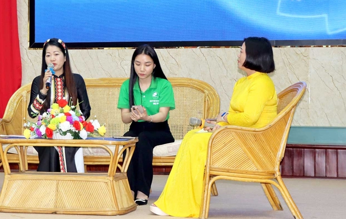 Bình Phước: Hỗ trợ phụ nữ dân tộc thiểu số tham gia chuyển đổi số- Ảnh 1. Bình Phước: Hỗ trợ phụ nữ dân tộc thiểu số tham gia chuyển đổi số- Ảnh 1.