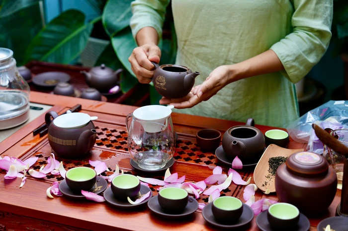 Trải nghiệm ướp trà sen theo công thức của nghệ nhân- Ảnh 9. Trải nghiệm ướp trà sen theo công thức của nghệ nhân- Ảnh 9.