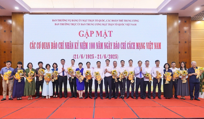 Mỗi cơ quan báo chí cùng góp phần để tiếng nói của Mặt trận và Nhân dân đến gần hơn với công chúng- Ảnh 4. Mỗi cơ quan báo chí cùng góp phần để tiếng nói của Mặt trận và Nhân dân đến gần hơn với công chúng- Ảnh 4.