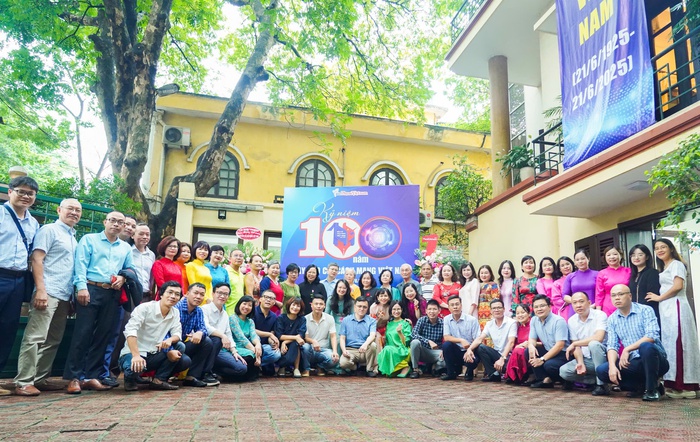 Báo Phụ nữ Việt Nam kỷ niệm 100 năm Ngày Báo chí Cách mạng Việt Nam- Ảnh 14. Báo Phụ nữ Việt Nam kỷ niệm 100 năm Ngày Báo chí Cách mạng Việt Nam- Ảnh 14.