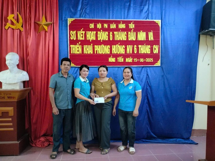 Chắp cánh ước mơ cho phụ nữ nghèo miền biên viễn- Ảnh 3. Chắp cánh ước mơ cho phụ nữ nghèo miền biên viễn- Ảnh 3.
