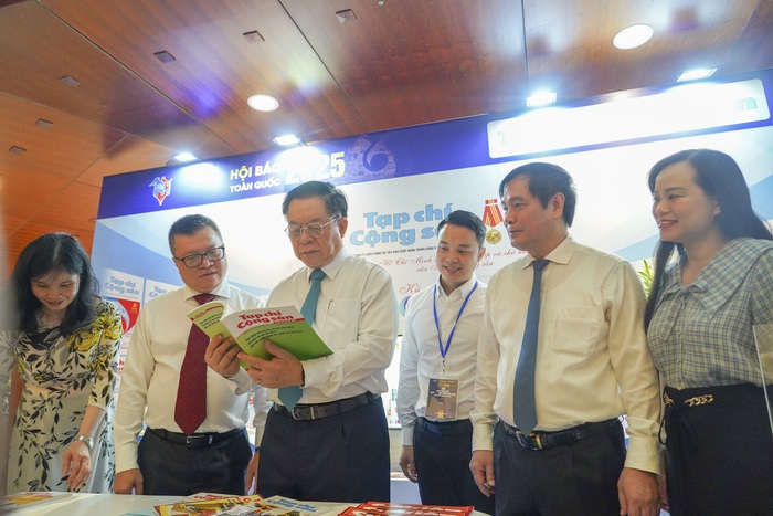 Khai mạc Hội Báo toàn quốc 2025: Khát vọng vươn xa của Báo chí Cách mạng Việt Nam trong kỷ nguyên mới - Ảnh 6. Khai mạc Hội Báo toàn quốc 2025: Khát vọng vươn xa của Báo chí Cách mạng Việt Nam trong kỷ nguyên mới - Ảnh 6.